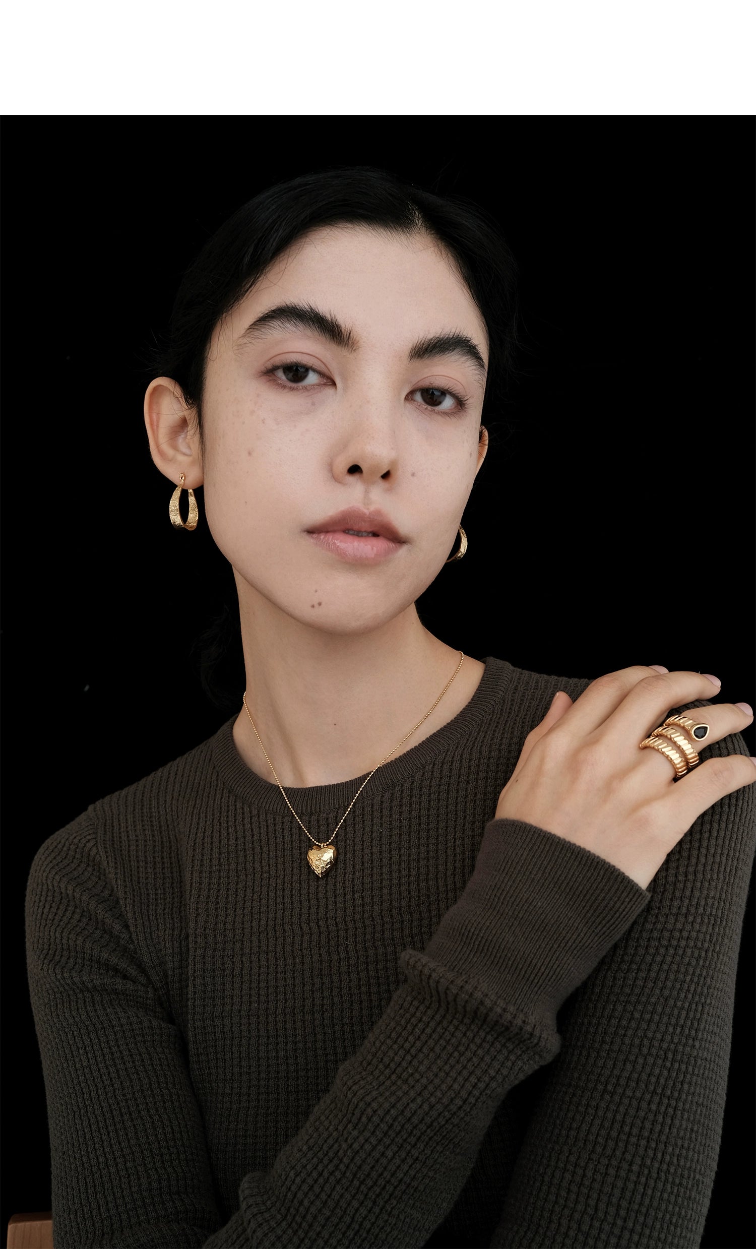 Aretes esculturales de malla