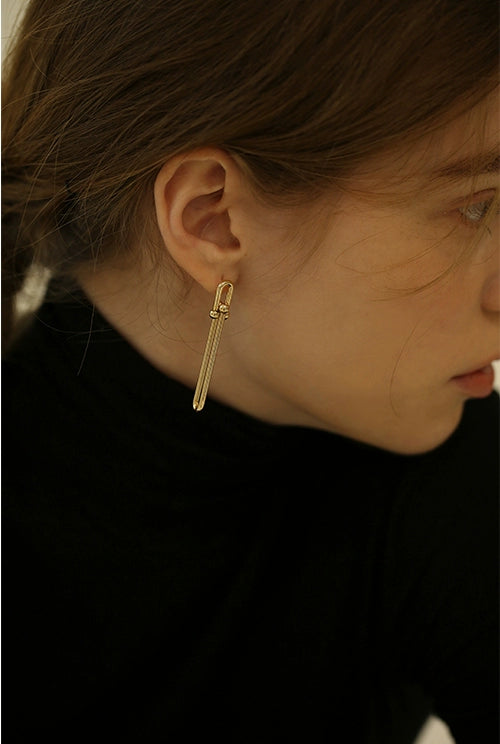 Pendientes largos Ginevra con barra entrelazada