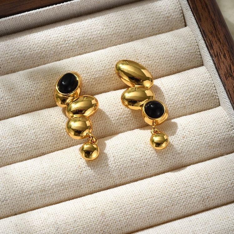 Pendientes colgantes con gorro de ágata negra en oro