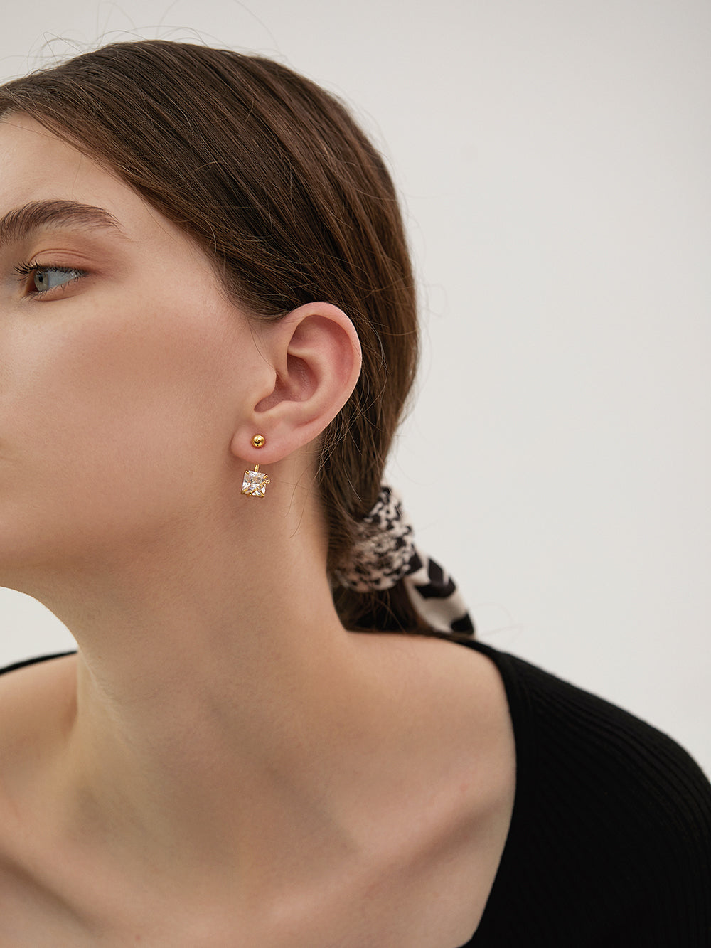 Chaqueta con orejas cuadradas de diamantes de imitación