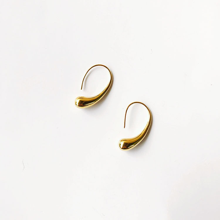 Pendientes de gancho de gota de agua de oro