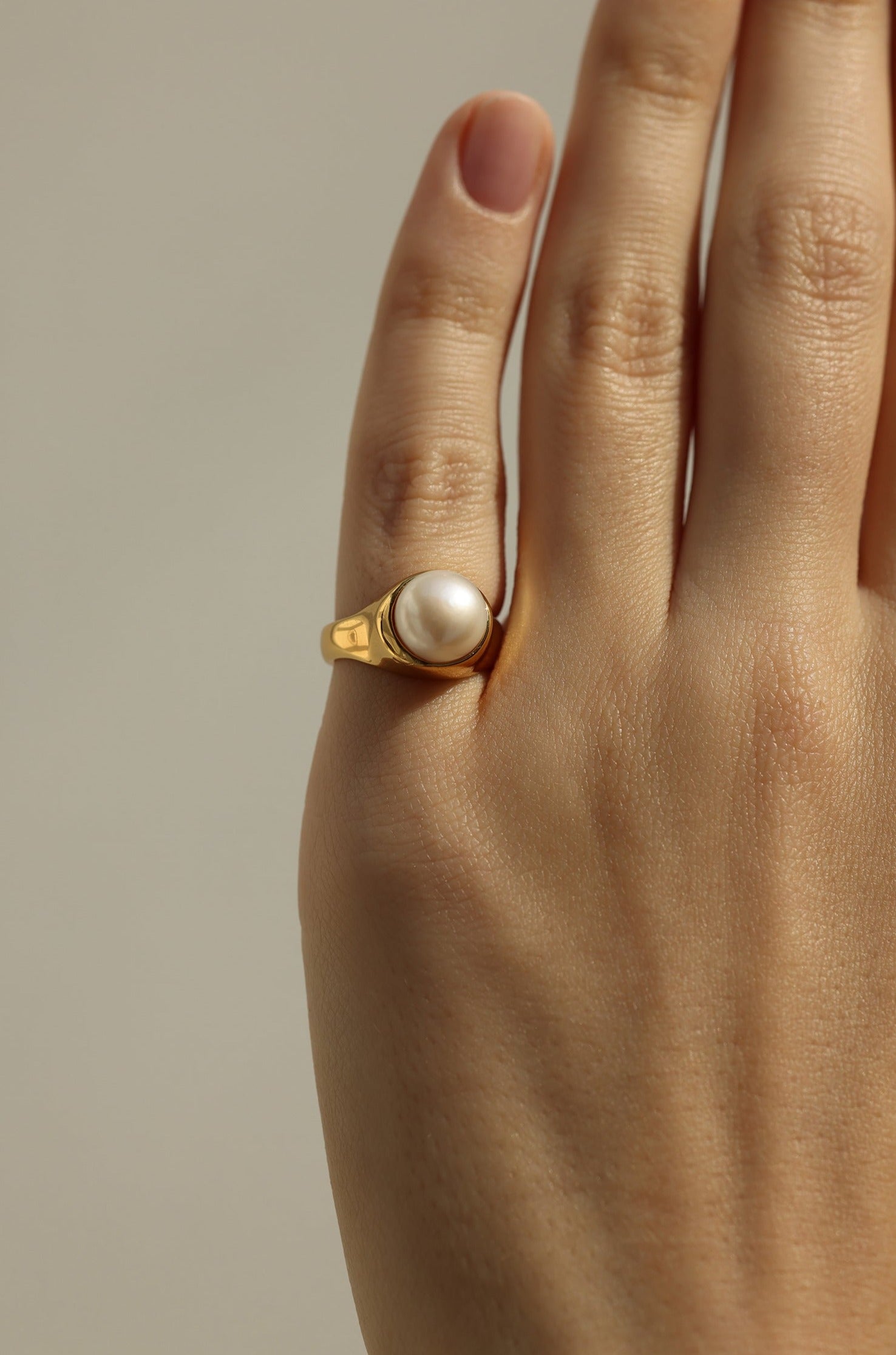 Liva Gold Pearl Ring