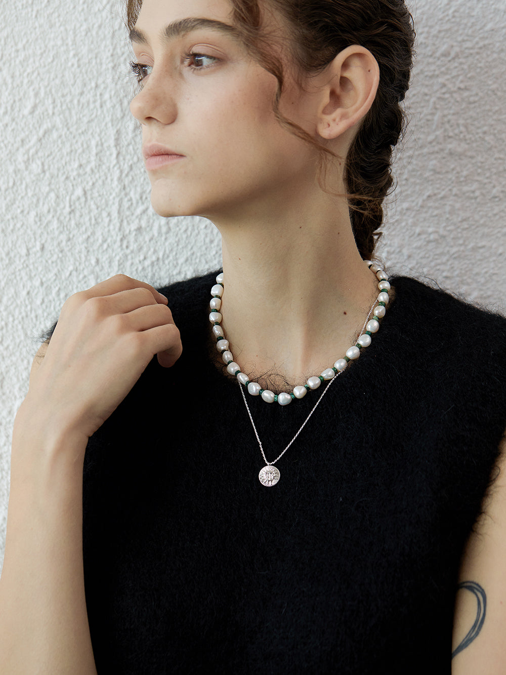 Collar Beatrice de perlas de agua dulce y turquesas