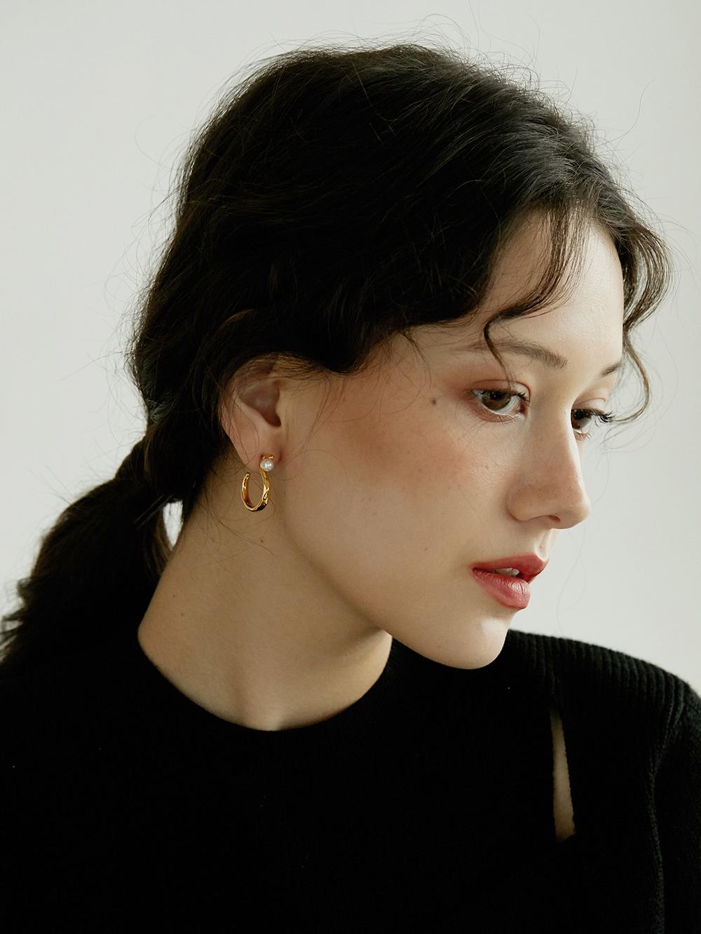 Gold Pearl Stud Earrings
