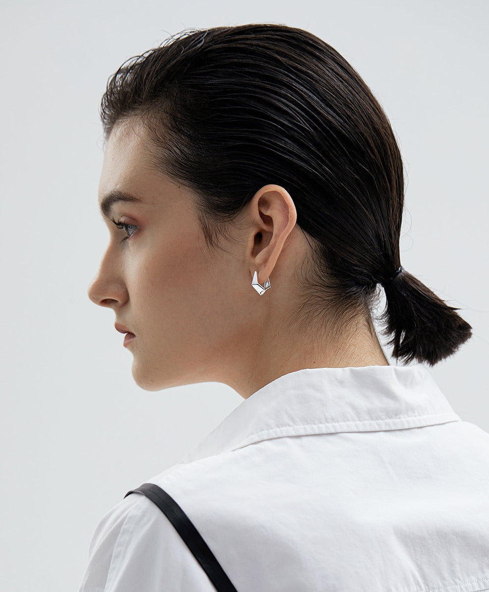 Polygonal Spearhead Dainty Hoops 18K