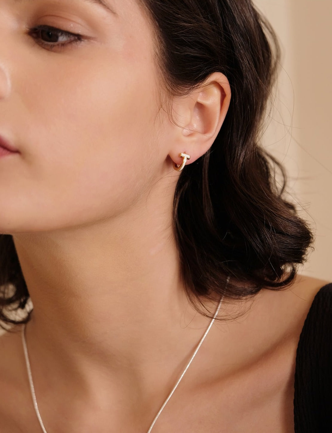 White Enamel Gold Hoops T-Wrap and Clover 18K Gold