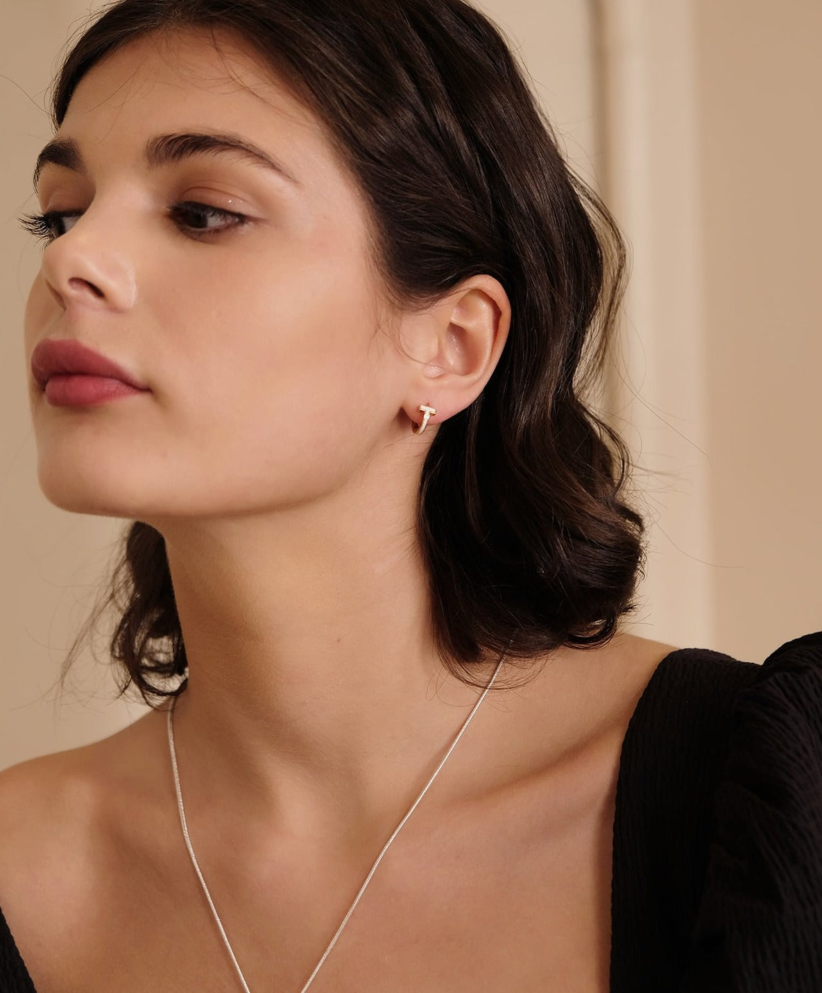 White Enamel Gold Hoops T-Wrap and Clover 18K Gold
