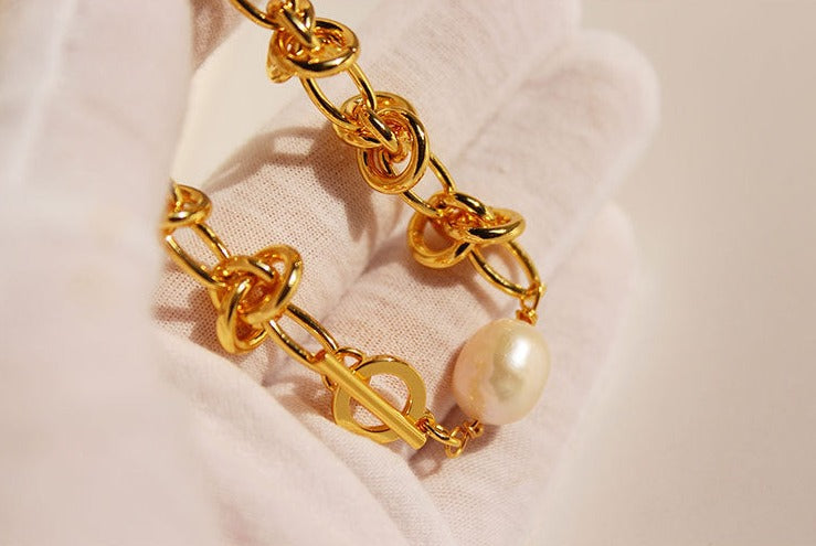 Emilia Chunky Knot Freshwater Pearl Bracelet 18K PVD Gold & Silver