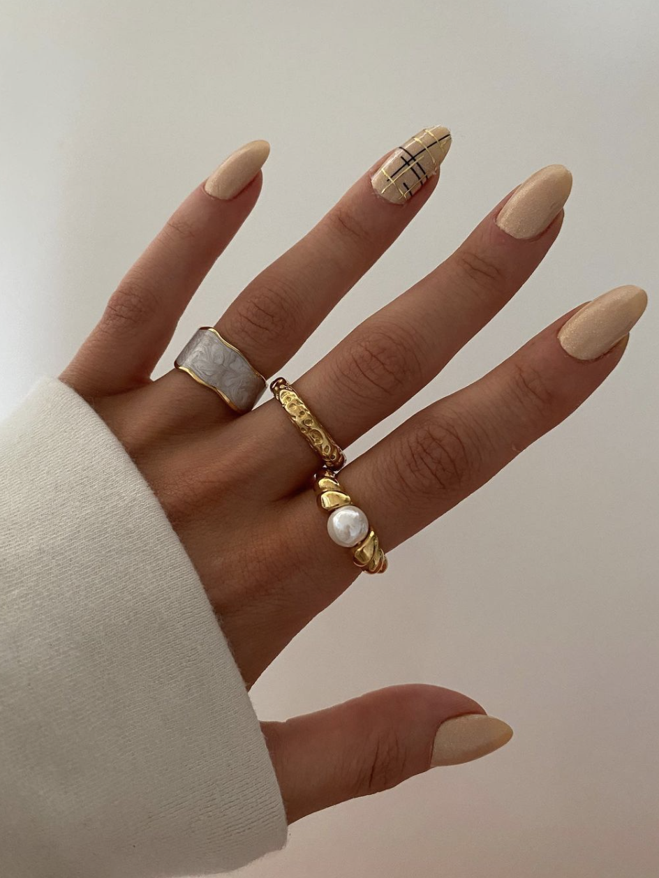 Pearl on Croissant Ring 18K Gold
