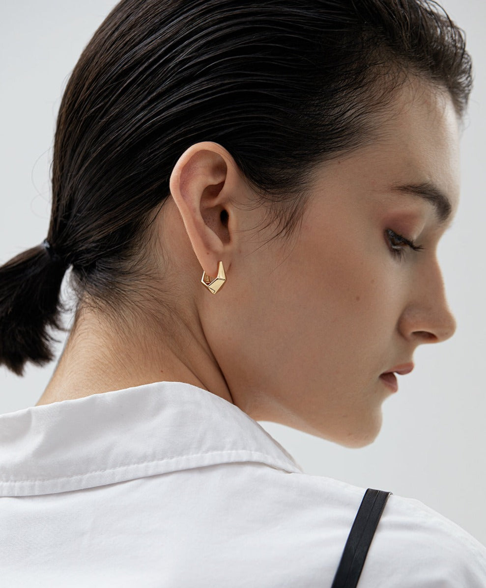Polygonal Spearhead Dainty Hoops 18K