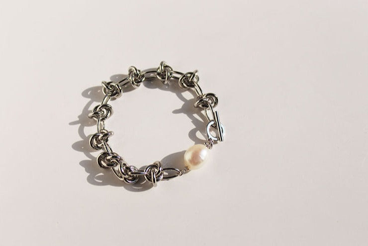 Emilia Chunky Knot Freshwater Pearl Bracelet 18K PVD Gold & Silver