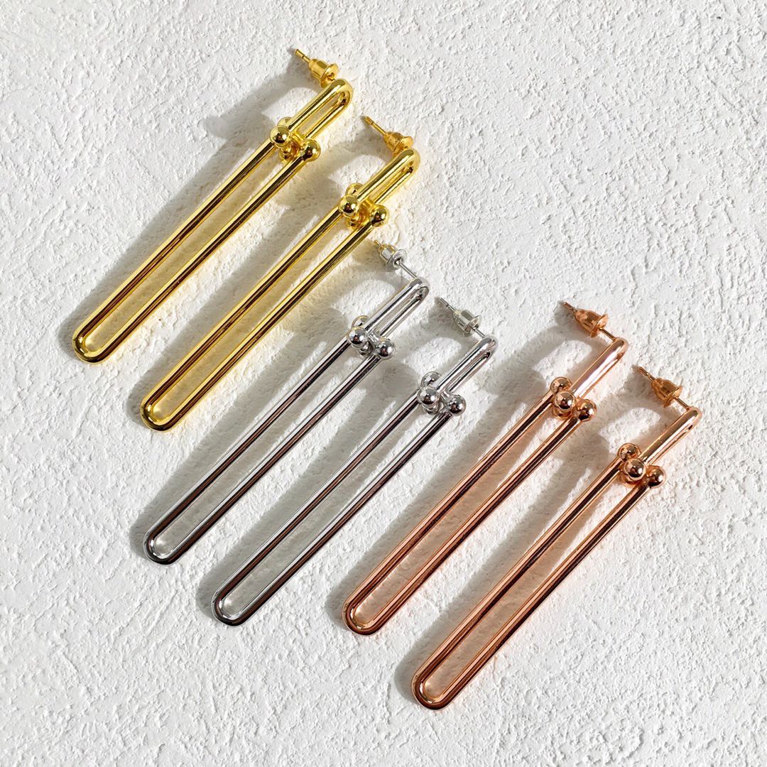 Horseshoe Linked Chain Stud Earrings