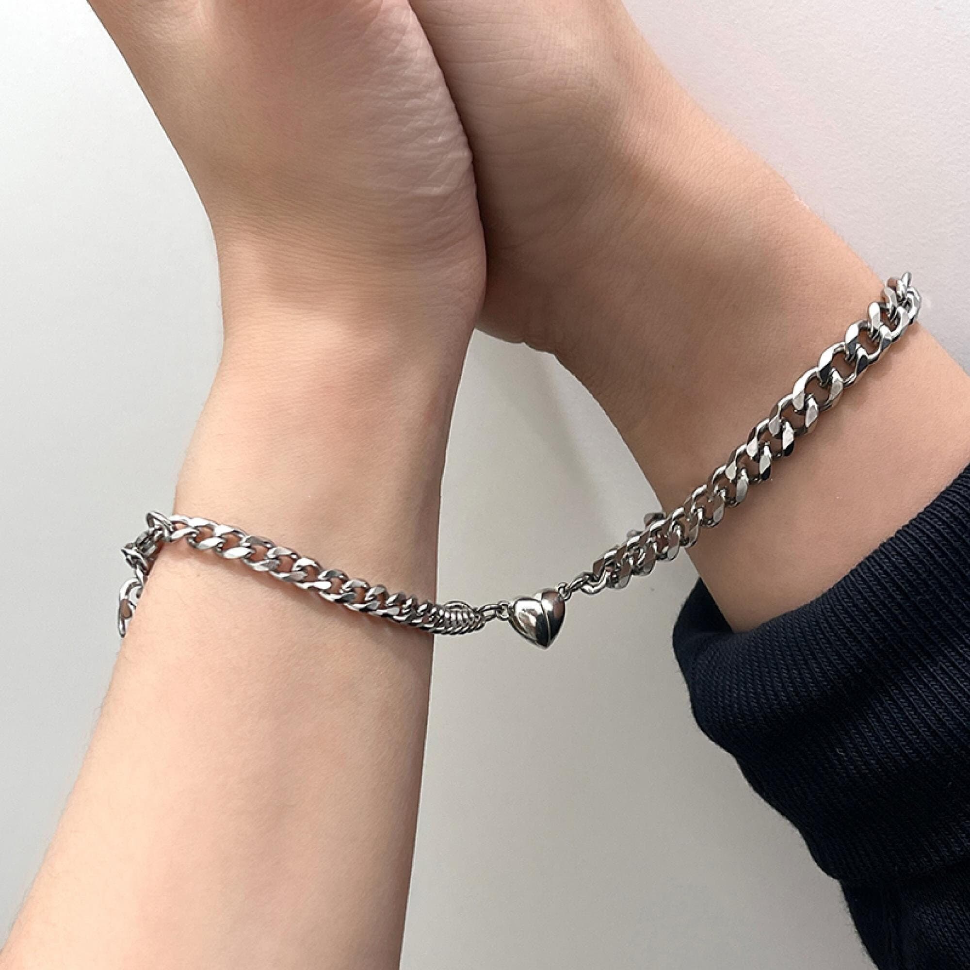 Set of 2 Magnetic Couples Bracelets BFF Heart Charm Link Chain Bracel Oblession