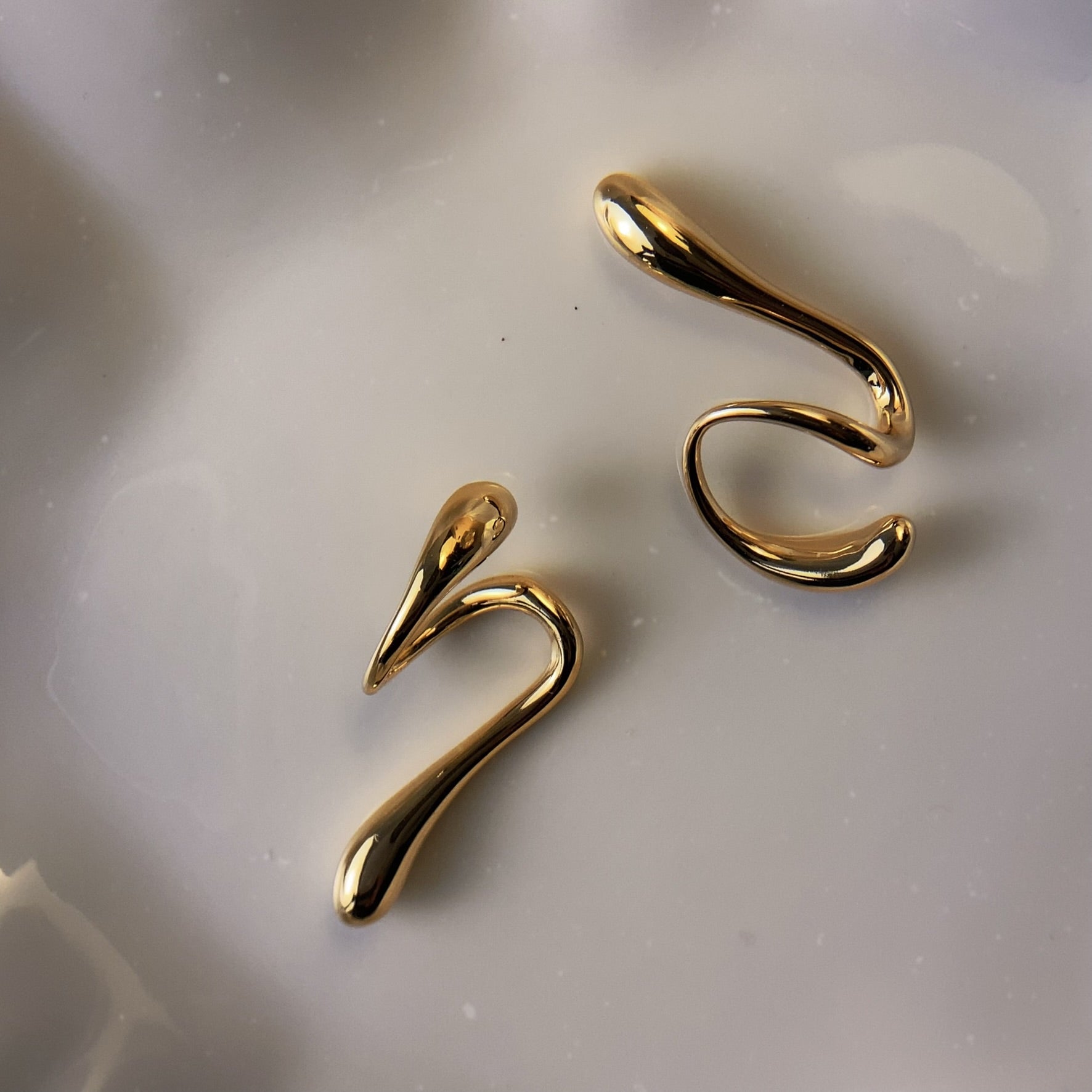Chunky Gold Ear Cuff, Abstract Lobe Ear Climber, Long Non Piercing Contemporary